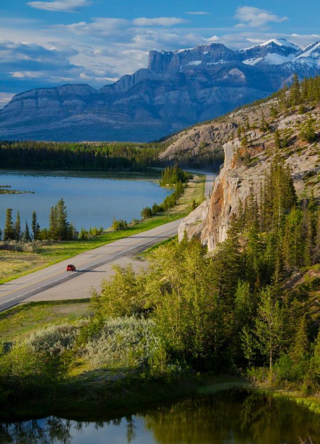 Overlander Mountain Lodge Jasper Eksteriør billede